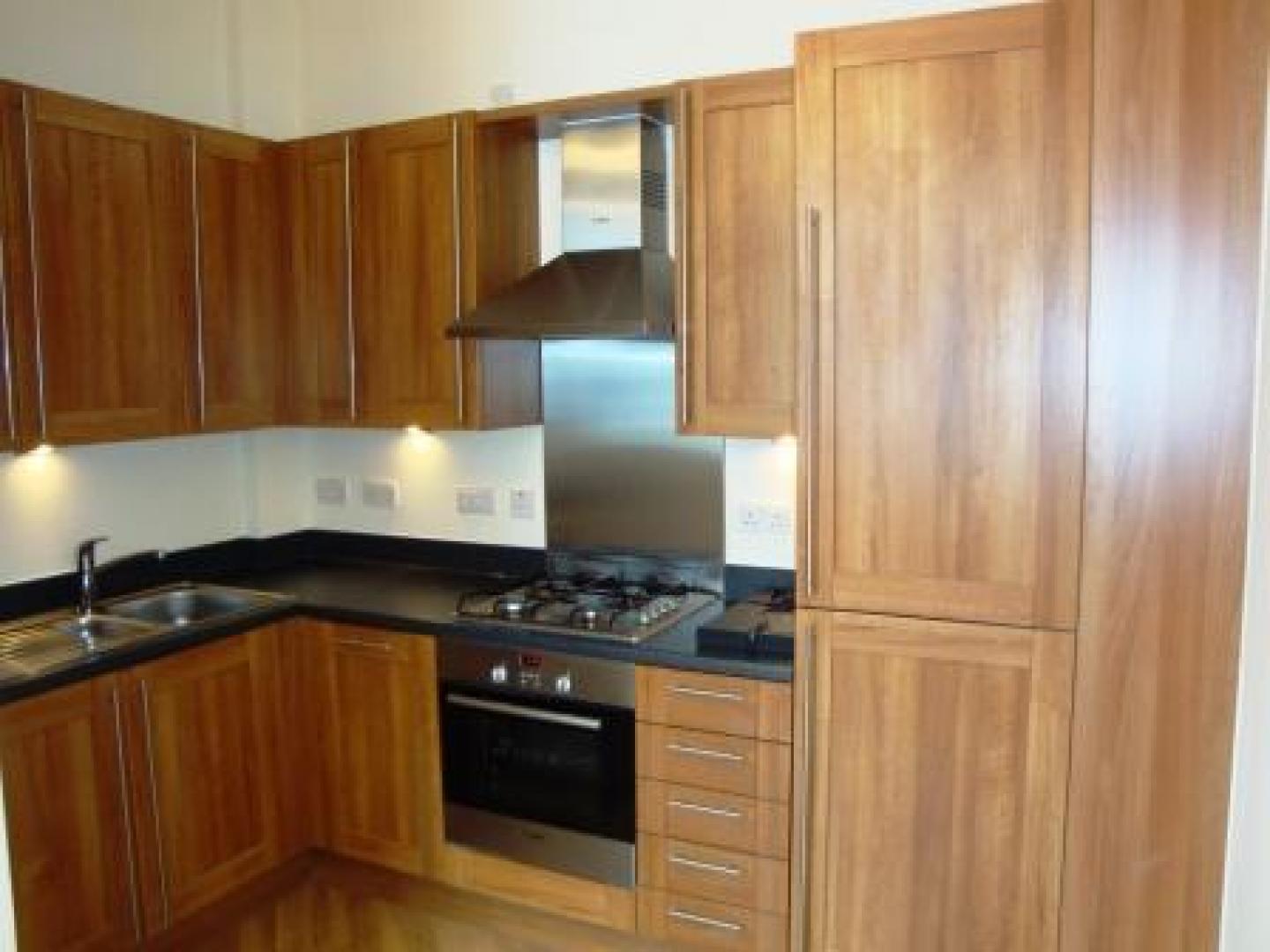 			2 Bedroom, 1 bath, 1 reception Flat			 Glengall Road, KILBURN